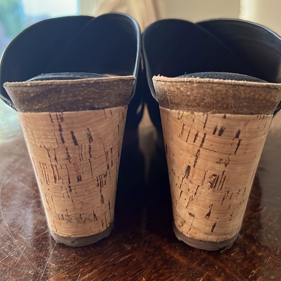 wedge cork heel w/ black upper leather crisscross comfort support straps. - Picture 3 of 7